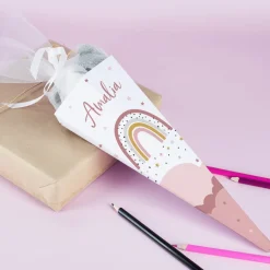 Kleine Schultüte für Geschwister mit Regenbogenmotiv in rosa
