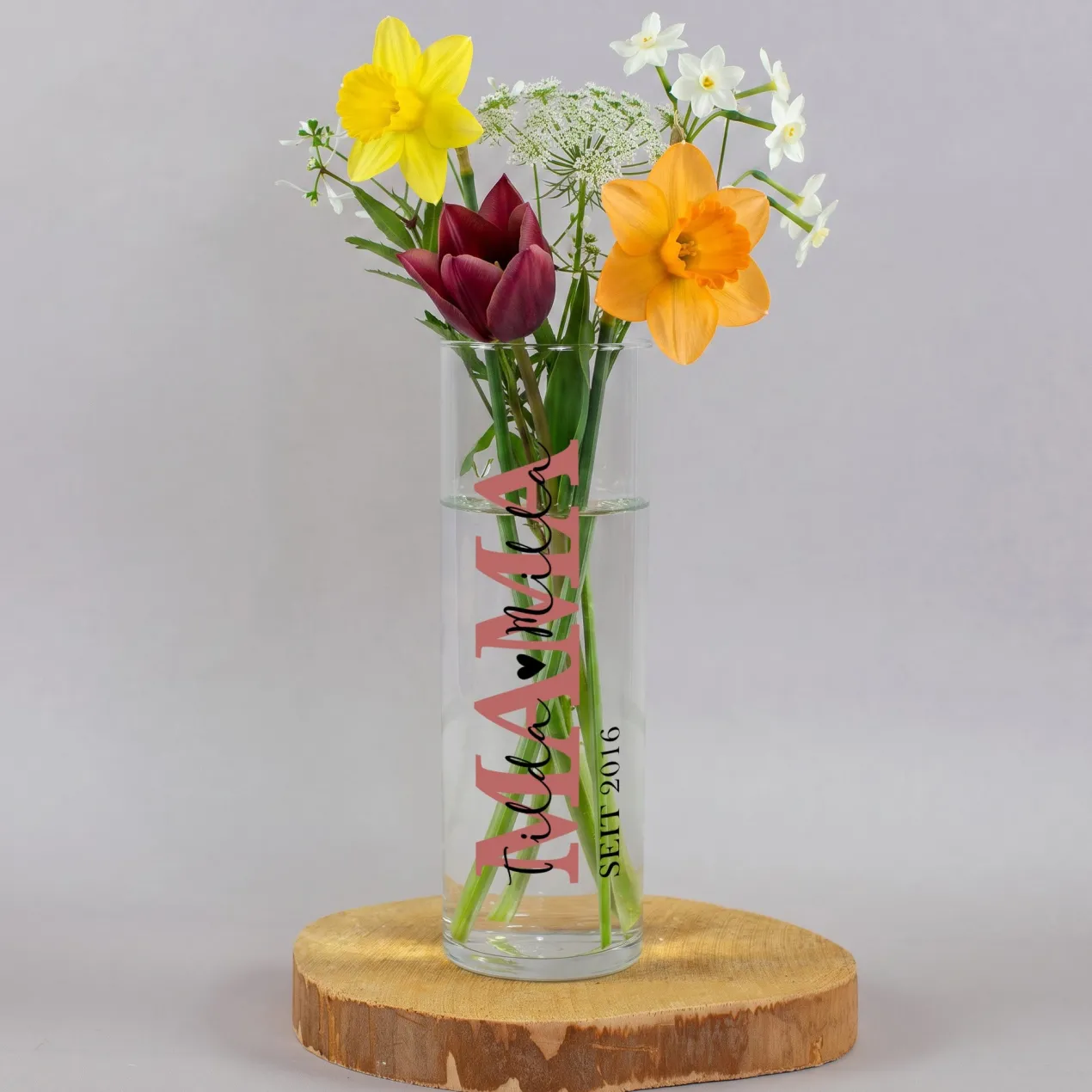 Kleine Vase für Mama mit Wunschtext & Jahr personalisiert | Geschenk zum Muttertag & Geburtstag