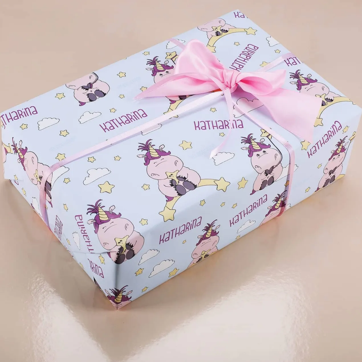 Knuddelhorn-Geschenkpapier mit Wunschname