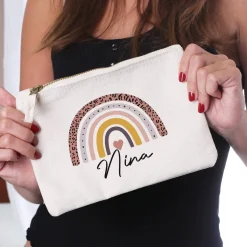 Kosmetiktasche mit Regenbogen-Motiv und Name, 2 Farben zur Auswahl