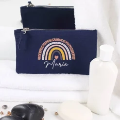 Kosmetiktasche mit Regenbogen-Motiv und Name, 2 Farben zur Auswahl