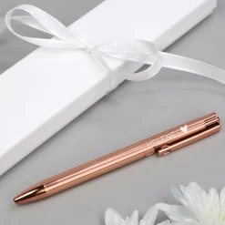 Kugelschreiber mit Wunschschriftart und Symbolen graviert - in rosa oder grau