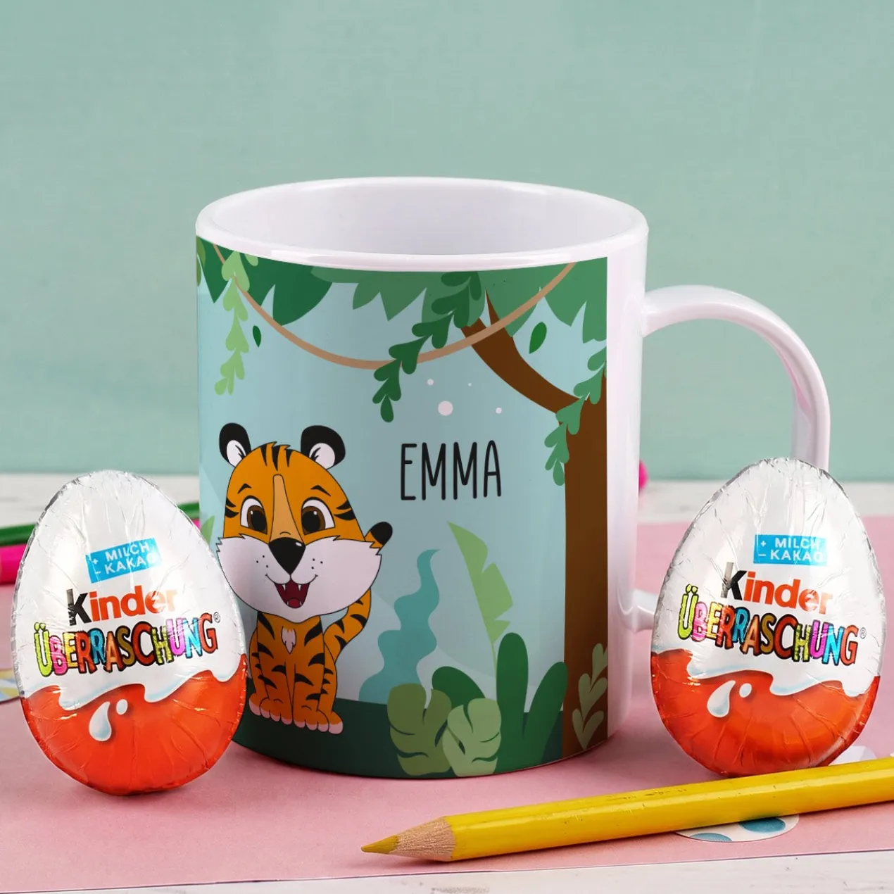 Kunststofftasse mit Dschungelmotiv, Tiger, Tucan und Ihrem Wunschnamen