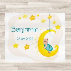 Kuschelige Babydecke mit Name und Datum