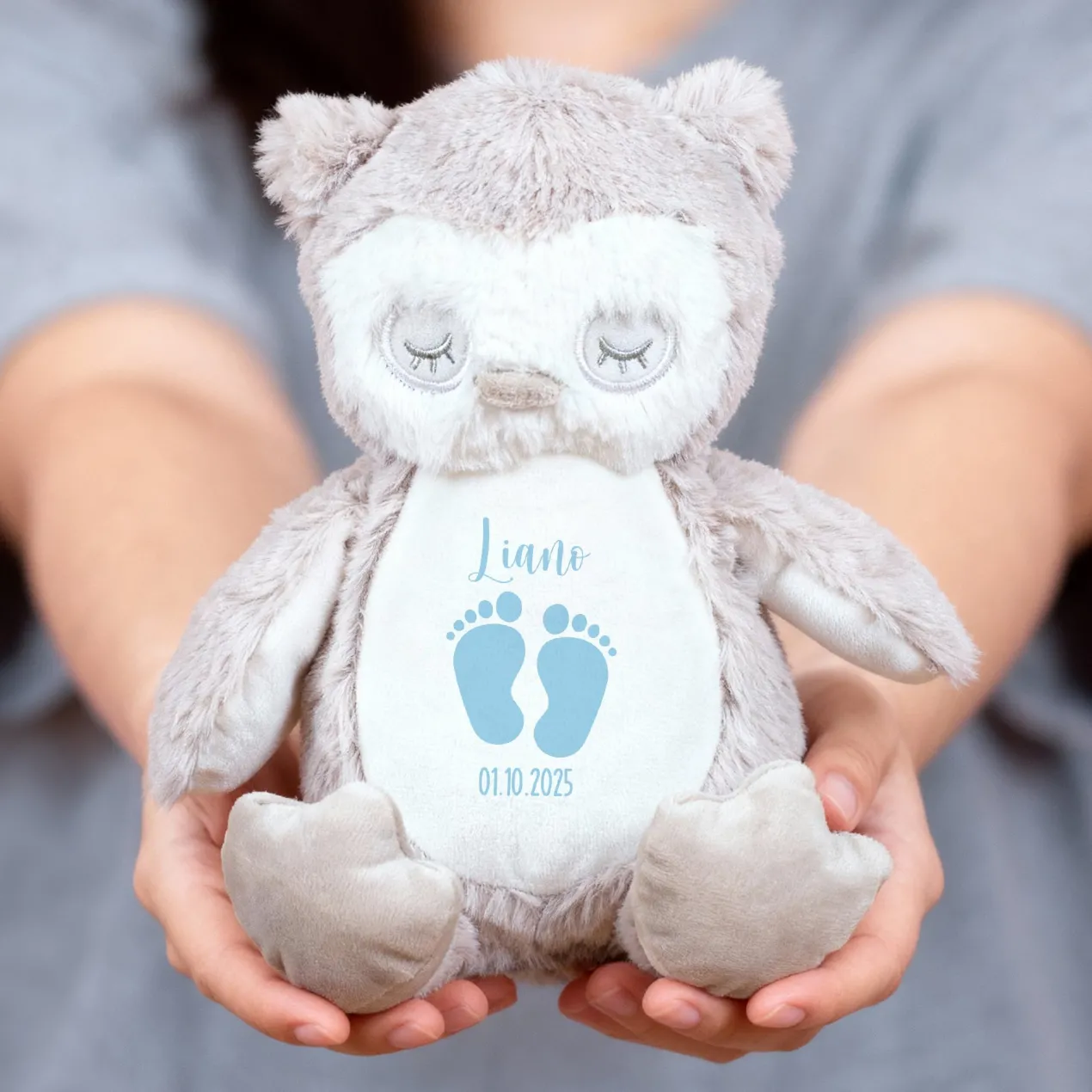 Kuscheltier Eule mit Babyfüßchen | Personalisiert mit Name & Datum zur Geburt & Taufe | Farbauswahl