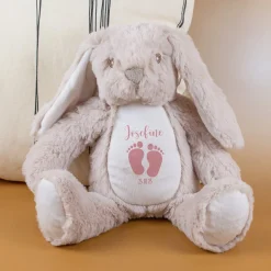 Kuscheltier Hase mit Babyfüßchen | Personalisiert mit Name & Datum zur Geburt & Taufe | Farbauswahl