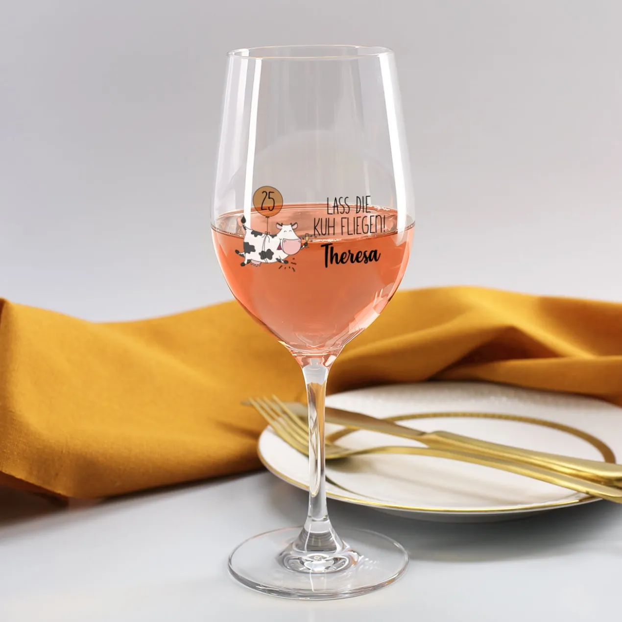 Lass die Kuh fliegen! Geschenkset zum Geburtstag mit bienenfreundlichen Biorebe Wein, Glas und Box