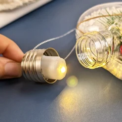LED Weihnachtskugeln mit Schnee und Zweig in 3 Formen