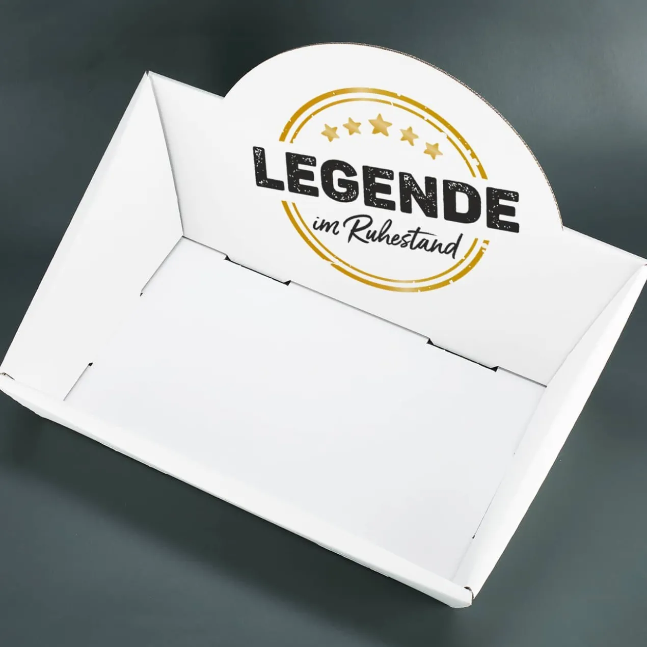 Legende im Ruhestand - Präsentkorb mit Wunschname