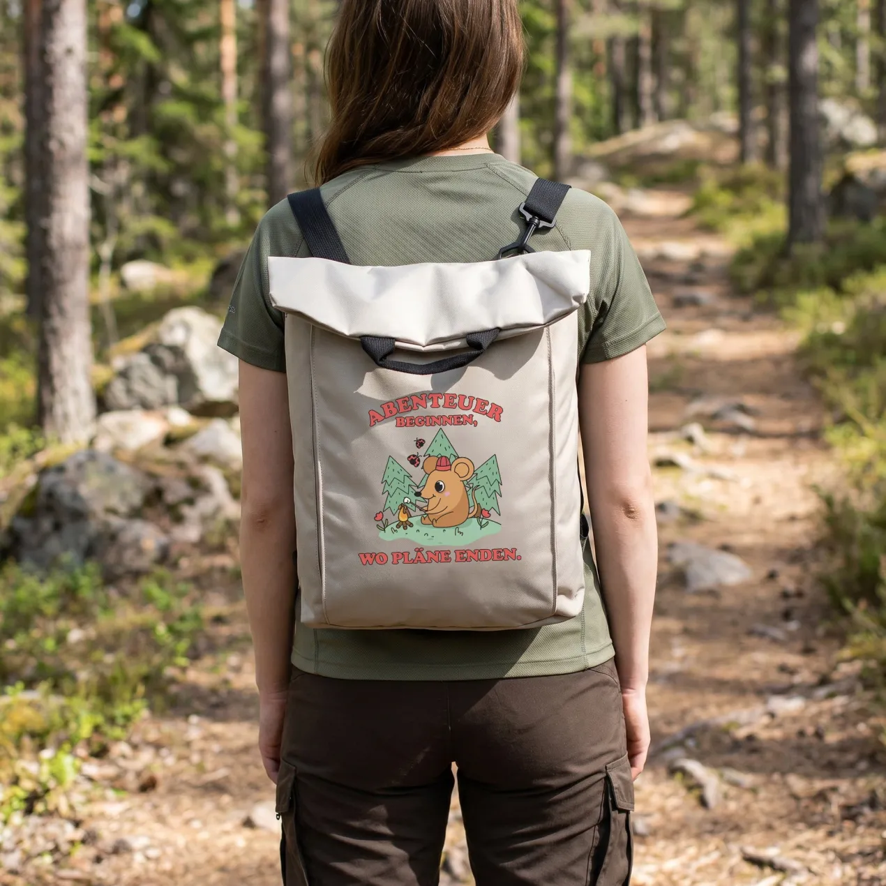 Leichter 2-in-1 Rucksack für Wandern und Urlaub mit Maus Motiv als Geschenk | Abenteuer beginnen