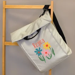 Leichter 2-in-1 Rucksack personalisiert mit Name und Blumen | Geschenk für Frauen, Wandern & Urlaub