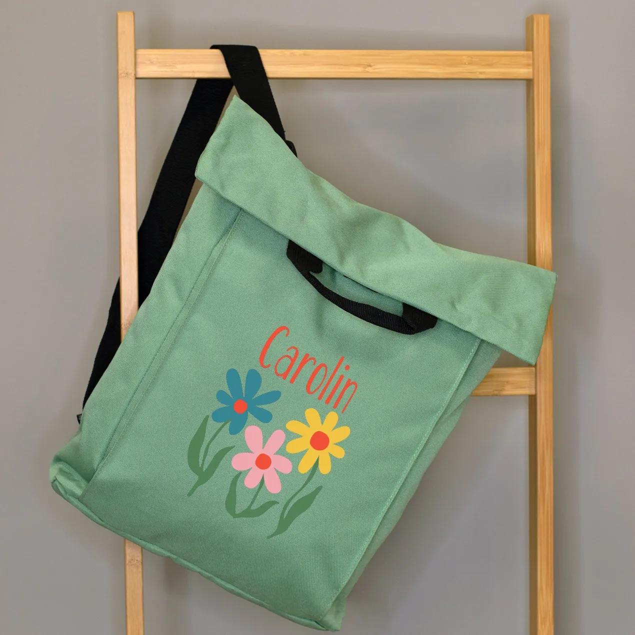 Leichter 2-in-1 Rucksack personalisiert mit Name und Blumen | Geschenk für Frauen, Wandern & Urlaub