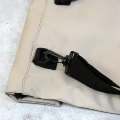 Leichter 2-in-1 Rucksack & Tasche personalisiert mit Wunschtext und Name | Weltkarte Motiv für Reise