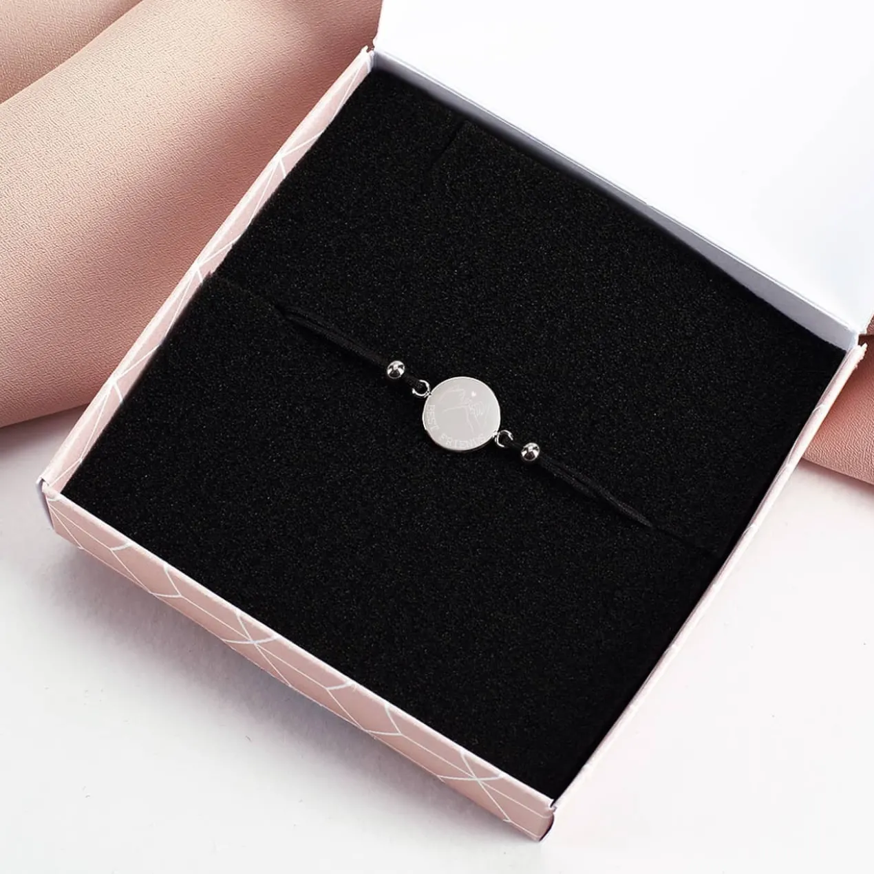 Leonardo Freundschafts-Armband mit Pinky Promise Motiv und Wunschtext