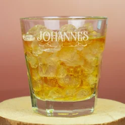Leonardo Trinkglas mit Gravur von Name & Ornamentmotiv | Personalisiertes Glas als Geschenk
