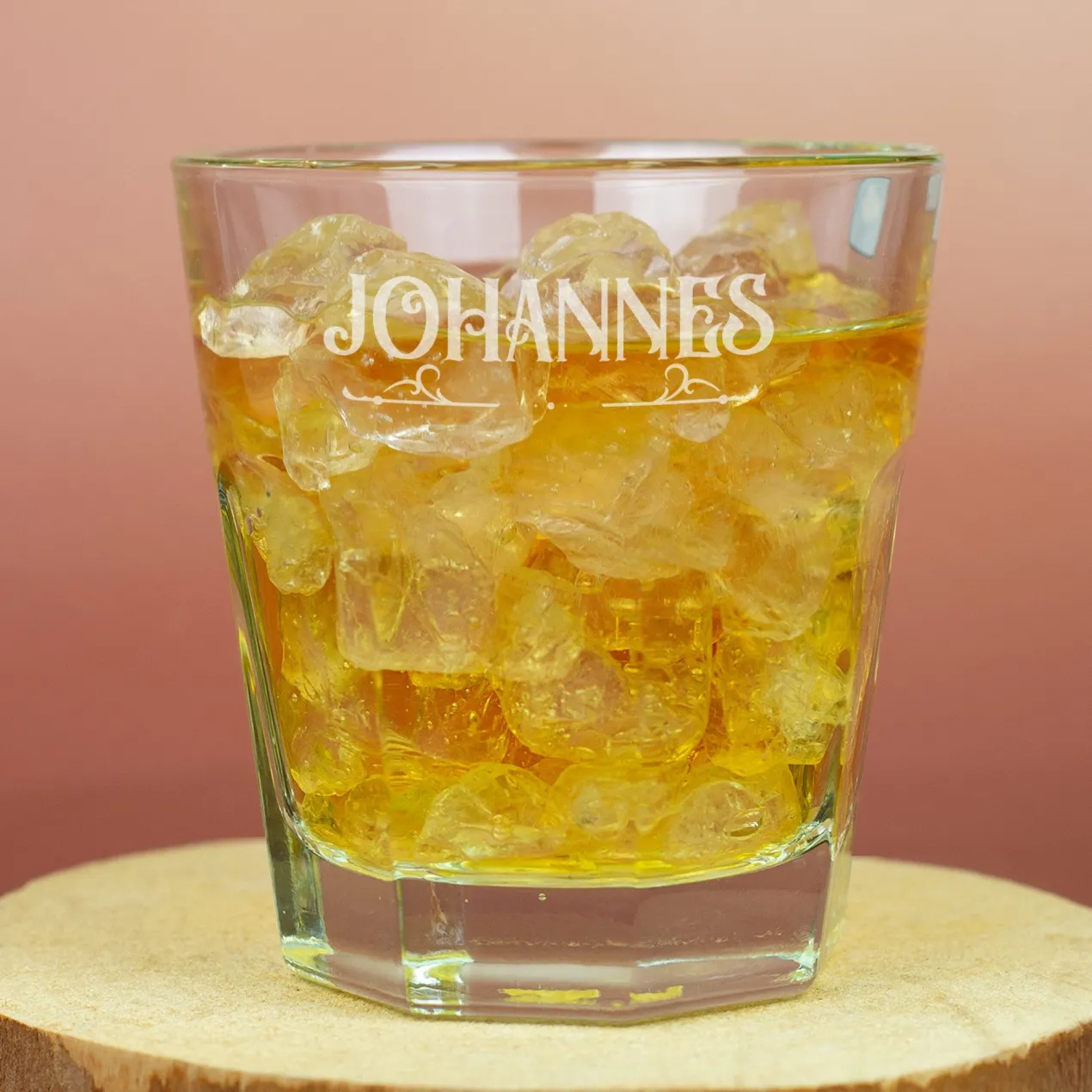 Leonardo Trinkglas mit Gravur von Name & Ornamentmotiv | Personalisiertes Glas als Geschenk