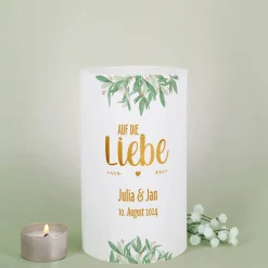 Lichthülle - Auf die Liebe - Tischdeko zur Hochzeit mit Name und Datum bedruckt