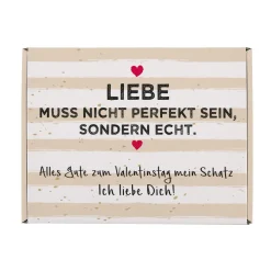 Liebe muss echt sein - Geschenkkarton in drei Größen mit Ihrem Wunschtext