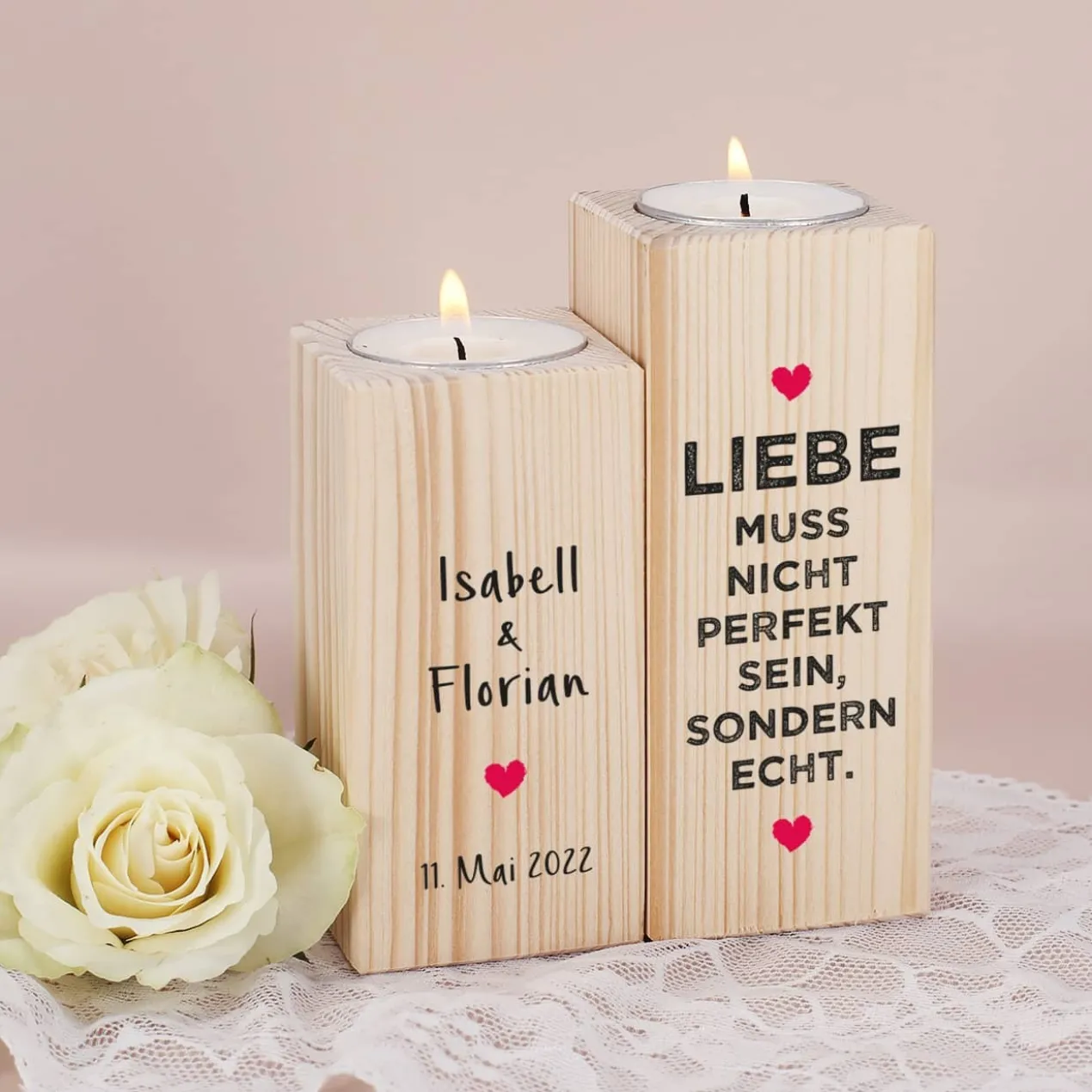 Liebe muss echt sein - Teelichthalter aus Holz mit Namen und Datum bedruckt