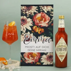 Lillet Geschenkset mit graviertem Weinglas und eleganten Vintage Blumenmotiv