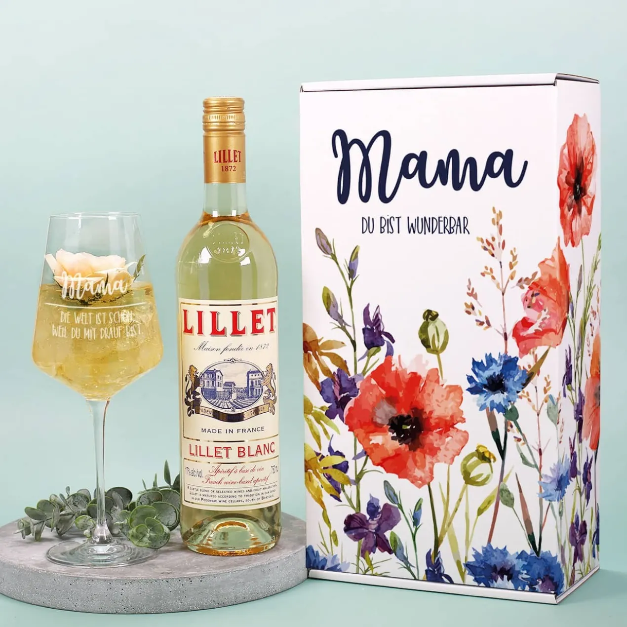 Lillet Geschenkset zum Muttertag mit bunten Frühlingsblumen und gravierten Weinglas