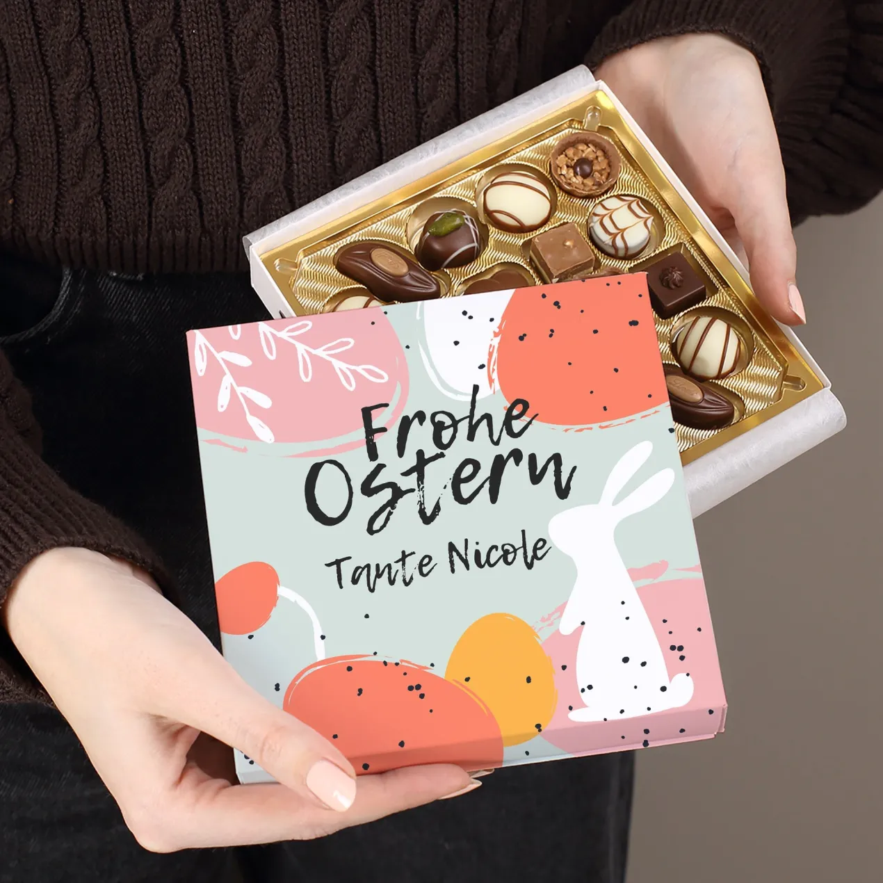 Lindt Pralinenbox 'Frohe Ostern' personalisiert mit Name | 100 g Mini-Pralinés als Ostergeschenk