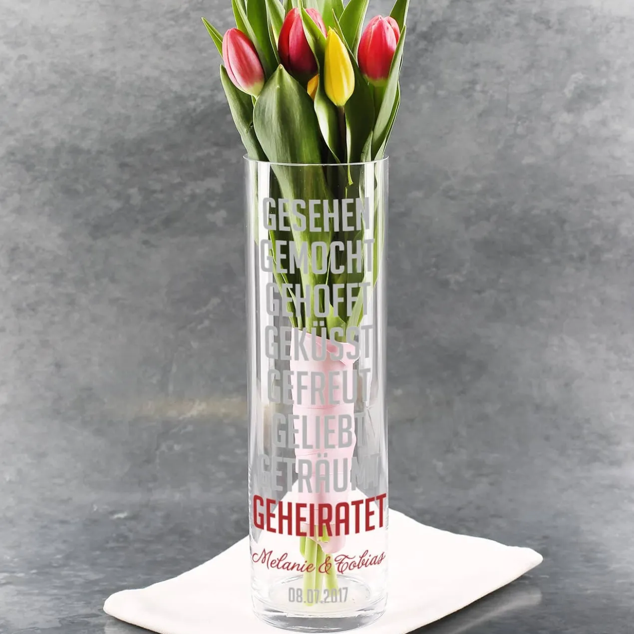Lovestory Vase mit Ihren Namen und Datum