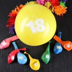 8 Luftballons zum 18. Geburtstag