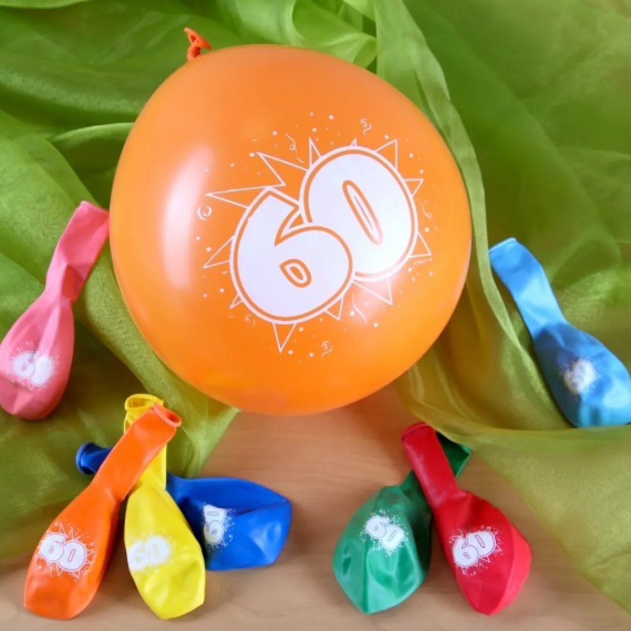 8 Luftballons zum 60. Geburtstag