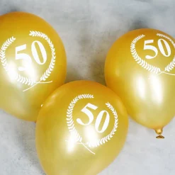 8 Luftballons zur goldenen Hochzeit