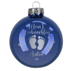 Mein 1. Weihnachten - Weihnachtskugel mit Babyfüßchen und Sternchen graviert