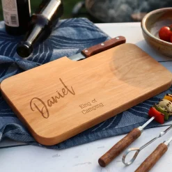Messerbrett aus Holz mit moderner Wunschgravur
