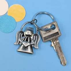 Metall-Schlüsselanhänger Schutzengel mit Herzsymbol in den Händen & geschwungenen Flügeln