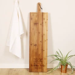 1 Meter Servierbrett - Hand in Hand - aus Bambusholz zur Hochzeit mit Namen und Datum