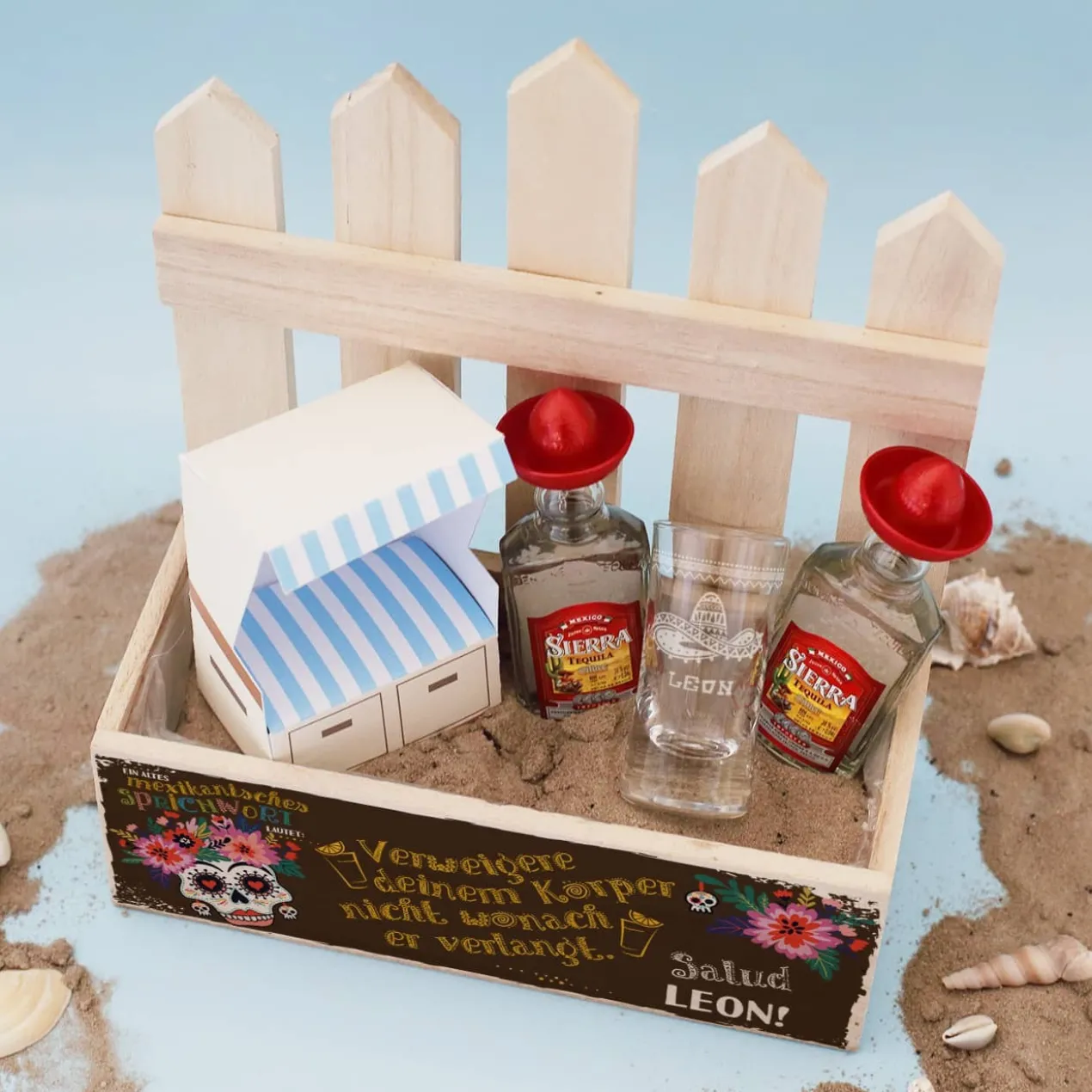Mexikanisches Urlaubs-Feeling in der Holzkiste - mit Tequila und graviertem Schnapsglas