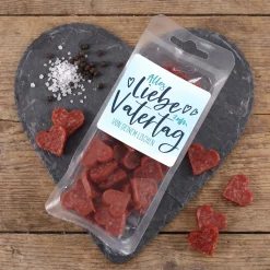 Männerpralinen zum Vatertag personalisiert | Salami Herzen mit Wunschtext als Geschenk zum Männertag
