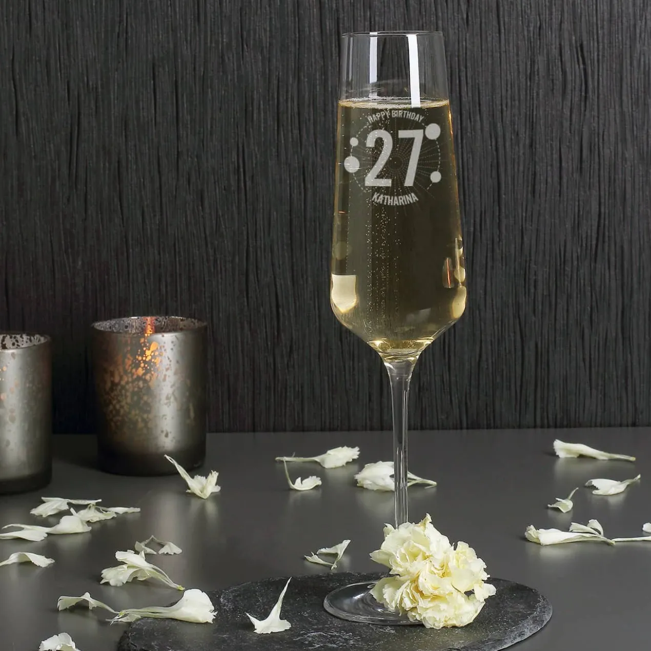 Modernes Sektglas zum Geburtstag mit Gravur
