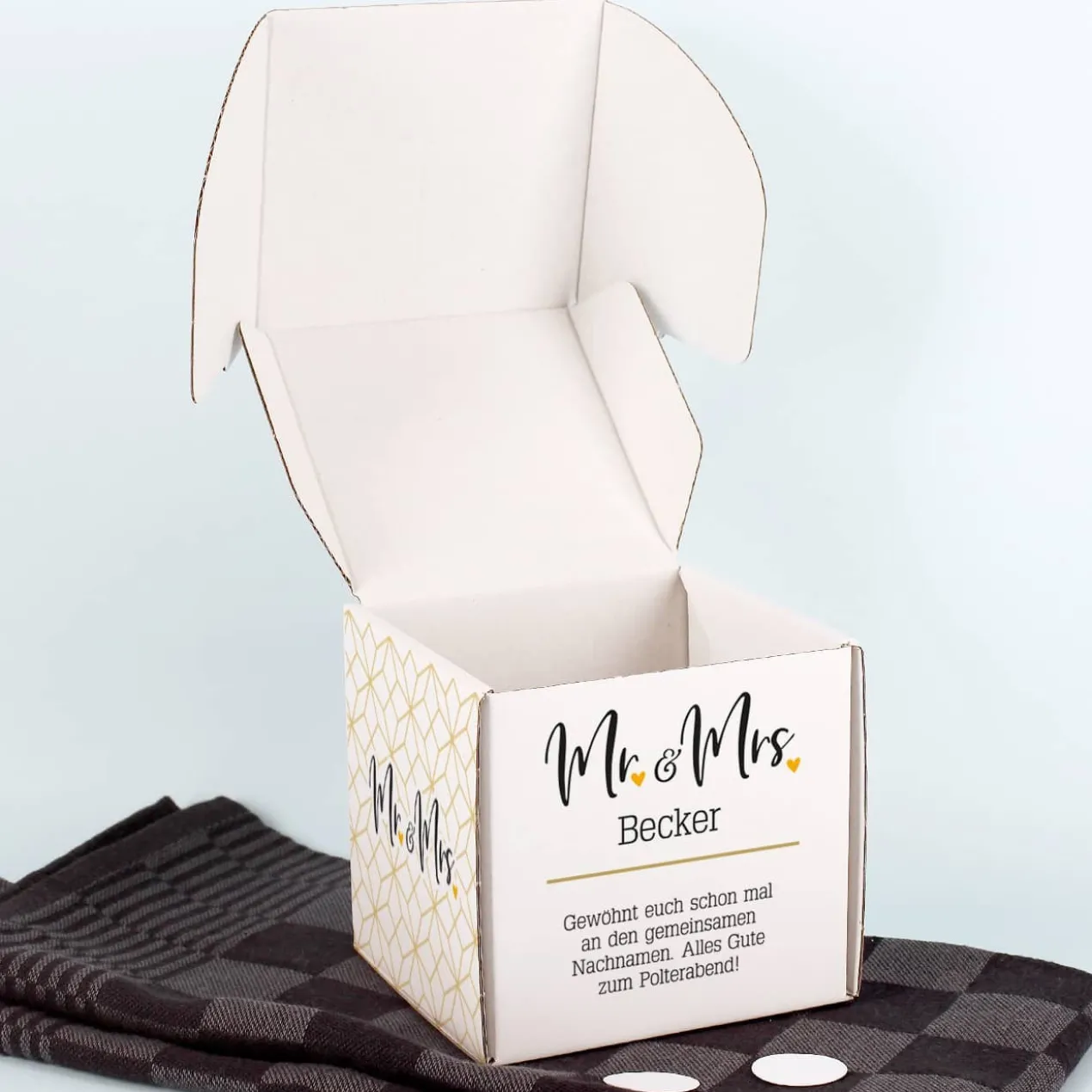 Mr. & Mrs. - Geschenkset zum Polterabend mit Kräuterlikör, Schnapsgläsern und persönlicher Box