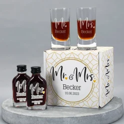 Mr. & Mrs. - Geschenkset zum Polterabend mit Kräuterlikör, Schnapsgläsern und persönlicher Box