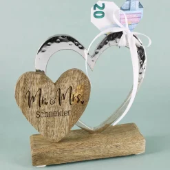Mr & Mrs Herzskulptur mit Namensgravur zur Hochzeit