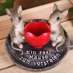 Mäuse zum Verbraten in Pfanne mit Herz