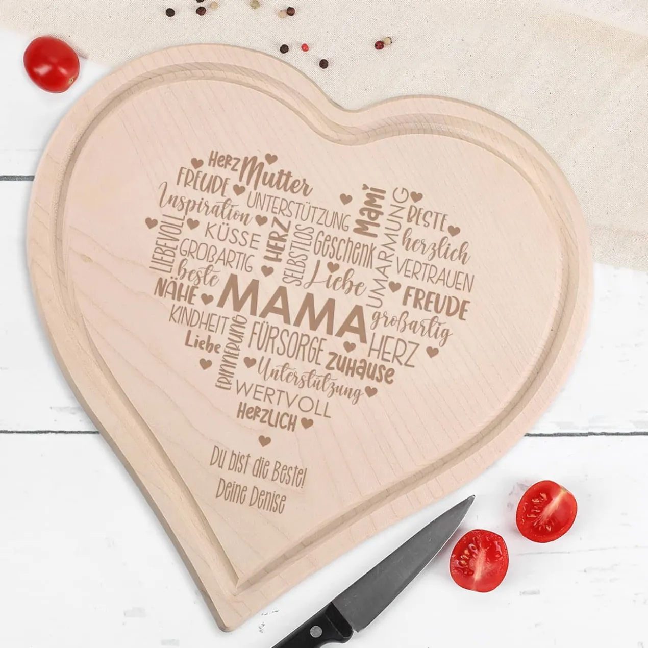 Muttertagsgeschenk - Herzbrettchen aus Holz mit graviertem Herz & Wunschtext, 30 cm