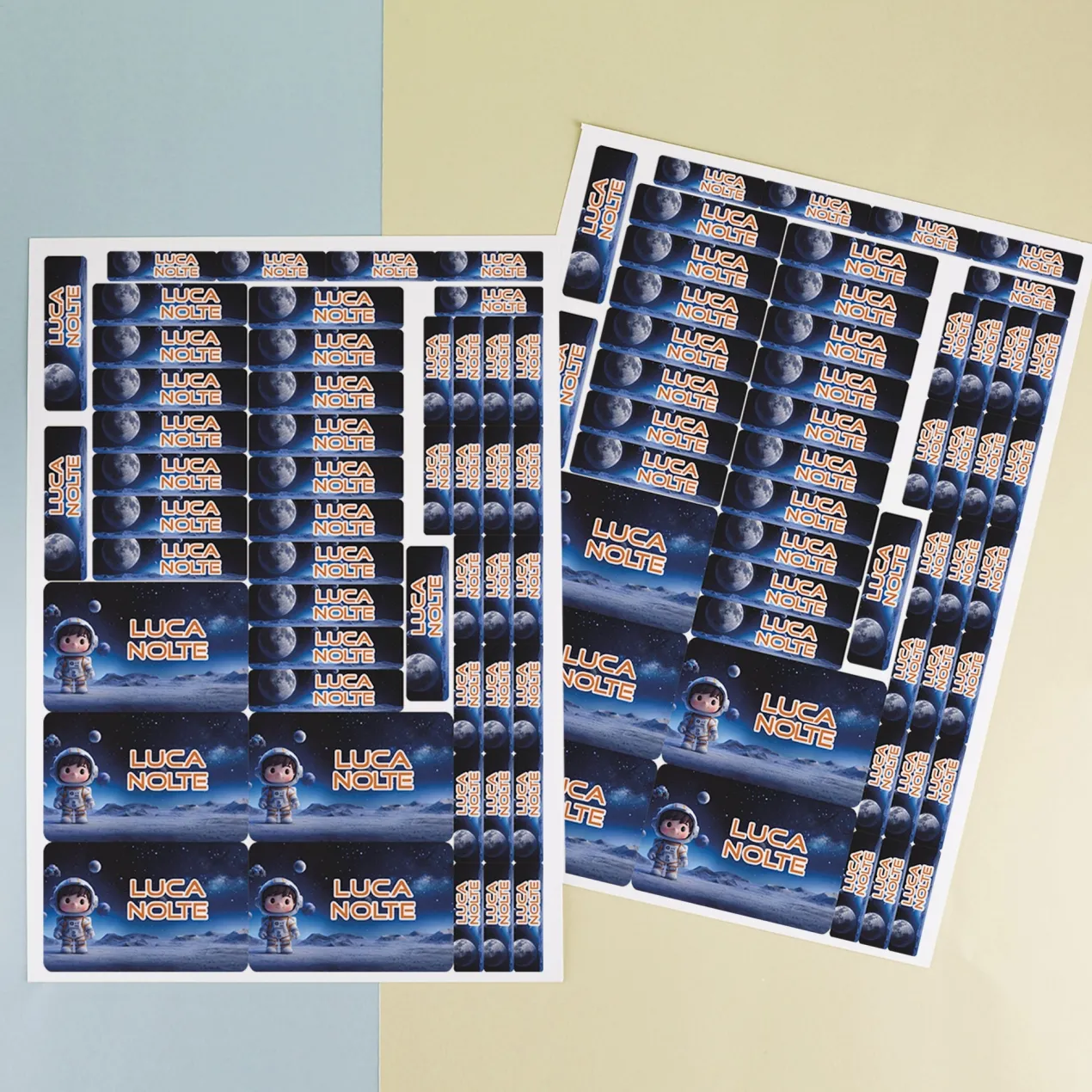 Namensaufkleber mit Astronaut & Planeten Motiv | Personalisiertes Geschenk für Einschulung und Schule