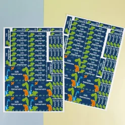 Namensaufkleber mit Dinosauriern