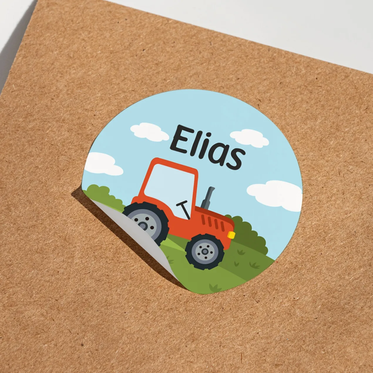 Namensaufkleber mit Traktor Motiv und Name personalisiert | 84 Sticker für Kindergarten, Kita & Schule