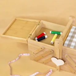 Nähkästchen aus Holz personalisiert mit Name | Bambus Nähkasten mit 5 Fächern & Nadelkissen