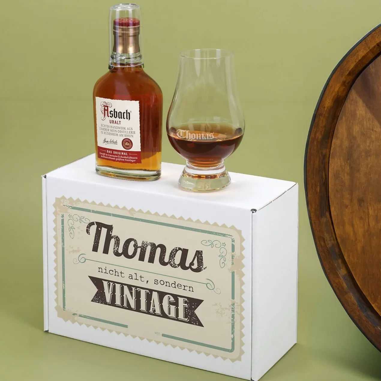 Nicht alt, sondern Vintage - Asbach Uralt Geschenkset mit graviertem Glas