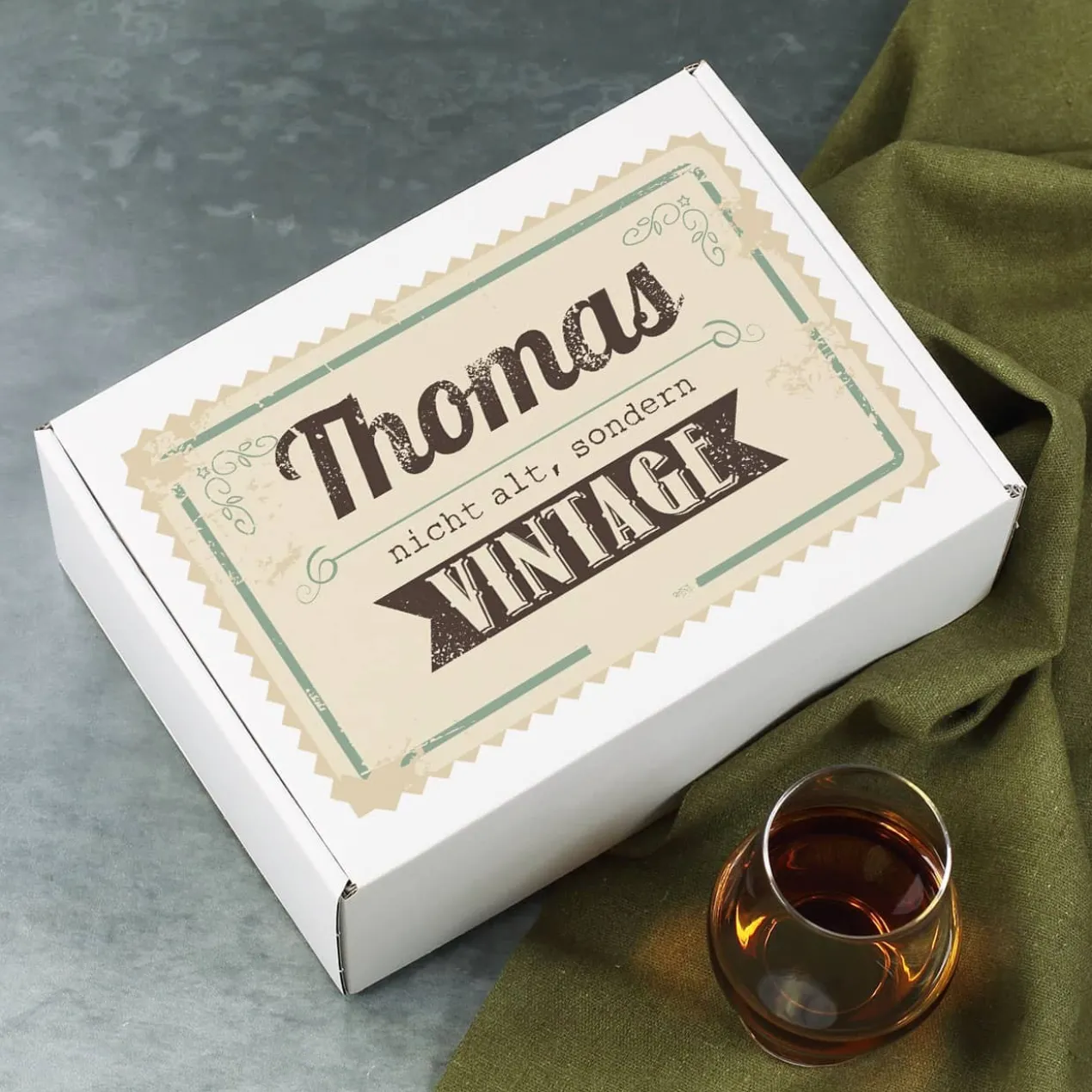 Nicht alt, sondern Vintage - Asbach Uralt Geschenkset mit graviertem Glas