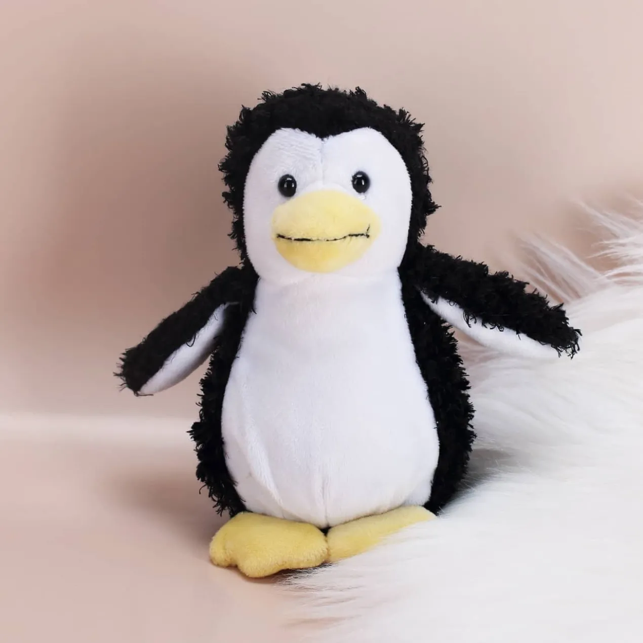 Niedlicher Kuschel-Pinguin