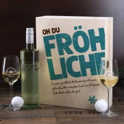 Oh du fröhliche... Weinset zum Fest - 2 gravierte Gläser, 1 Weinflasche in bedruckter Holzbox